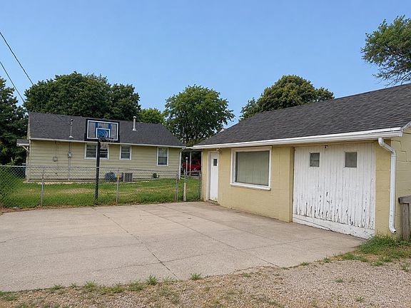 4th image of 2406 22nd St