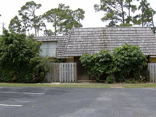 1st image of 2395 Caroma Ln