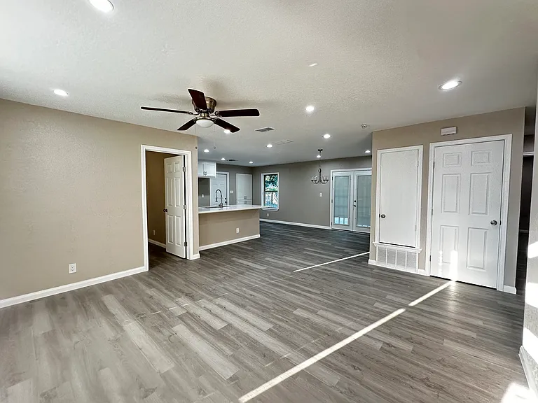 8426 Glen Ct — Photo 7