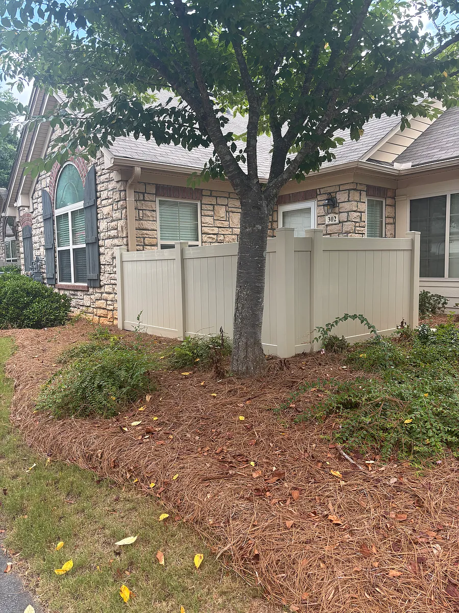 Building Photo - 302 Gladstone Dr