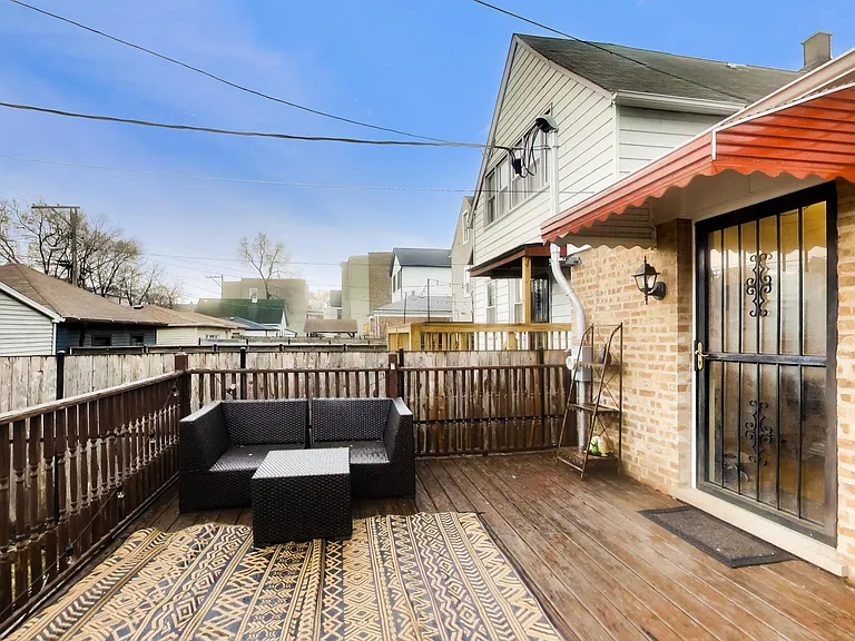 3321 N Whipple St — Photo 16