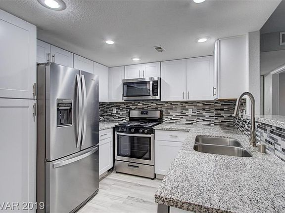 4th image of 3225 Casey Dr Unit 104