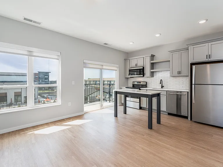 2. District E_Living 2. District E_Living