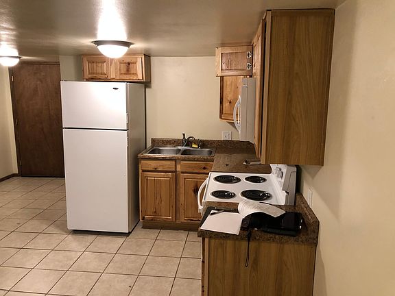4th image of 615 Lincoln St APT B