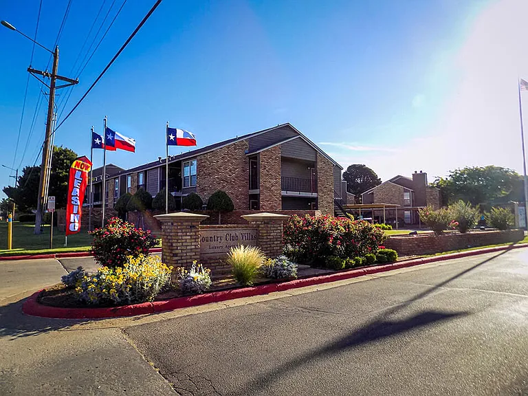 Welcome To Country Club Villas