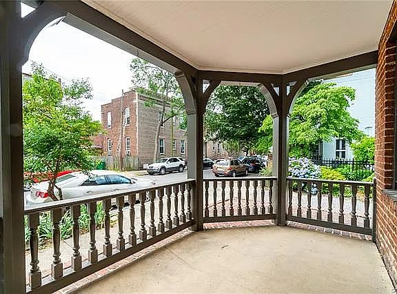2nd image of 210 N Stafford Ave APT 2