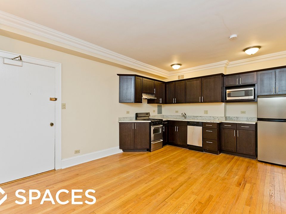 2nd image of 401 W Fullerton Pkwy APT 504E