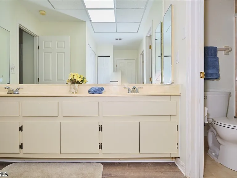 5510 SW 4th Pl #503 — Photo 19