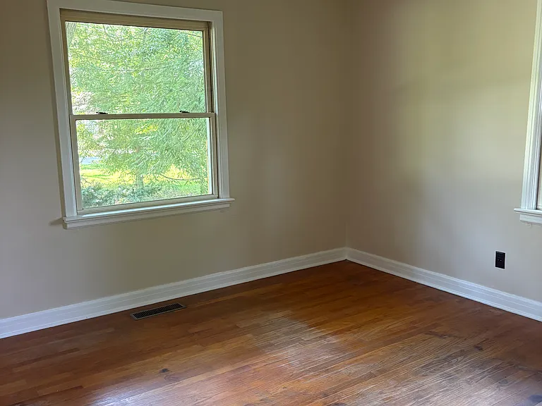 2524 Thrush Dr — Photo 7