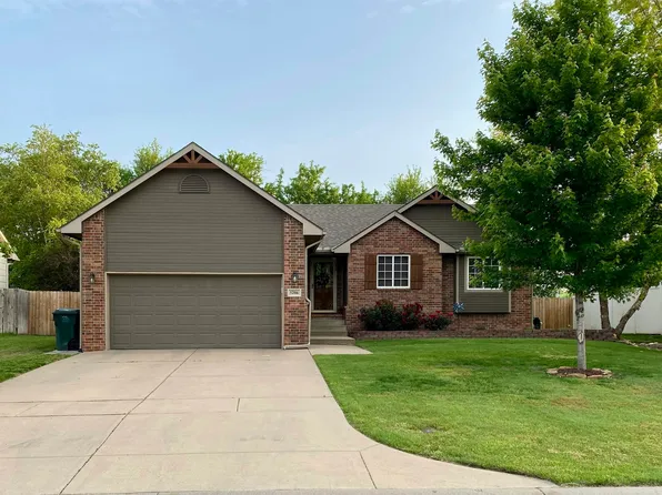 5206 E 49th St N, Wichita, KS 67220