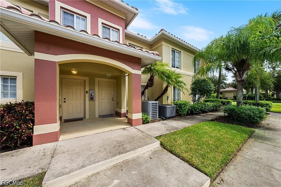 2 bed, 2.5 bath, 1427 sqft, $2,000 — Photo 2