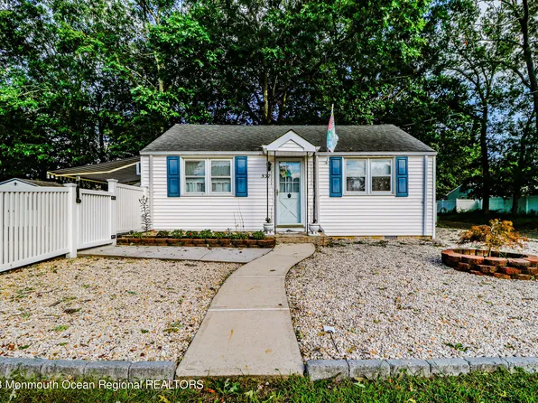 537 Bradley Boulevard, Toms River, NJ 08753