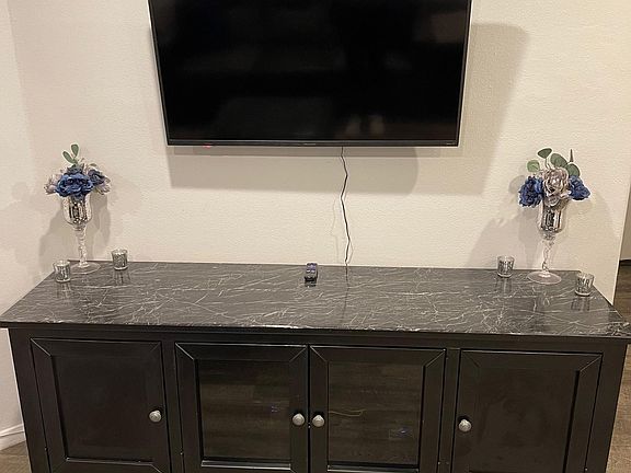 4th image of 7050 S La Cienega Blvd APT 4