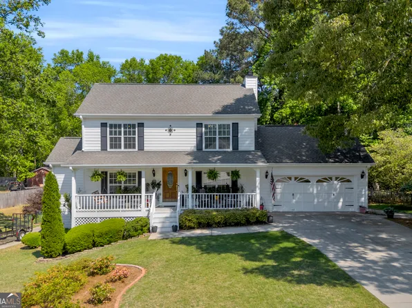 2490 Tribble Gates Dr, Loganville, GA 30052