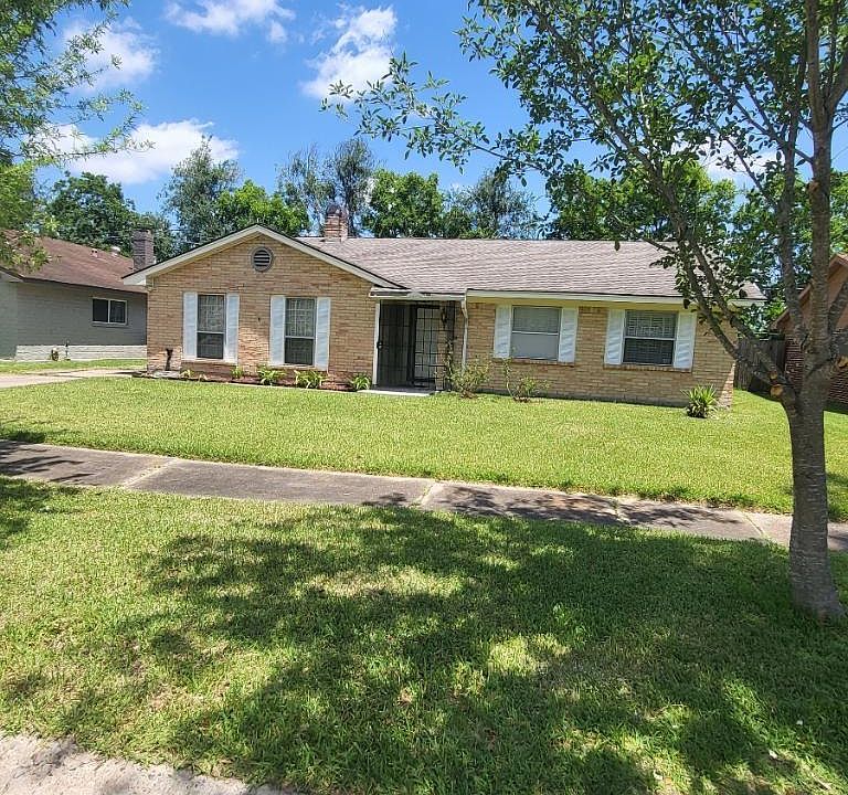 1st image of 12118 Sela Ln