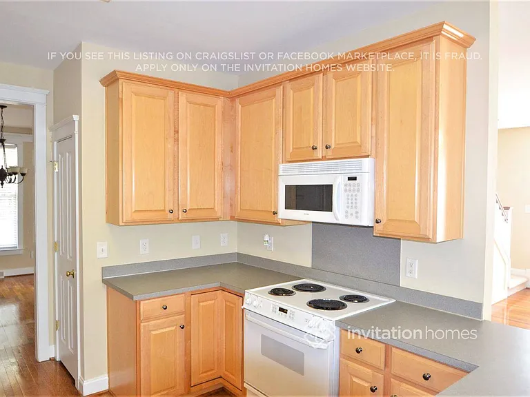 7706 Red Oaks Trl — Photo 5