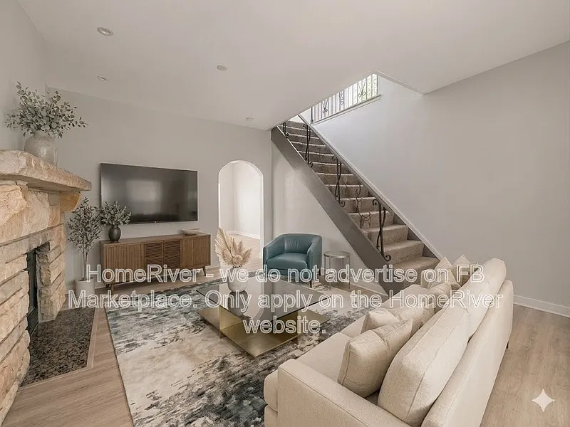 2 bed, 1.0 bath, 1050 sqft, $1,250 — Photo 3