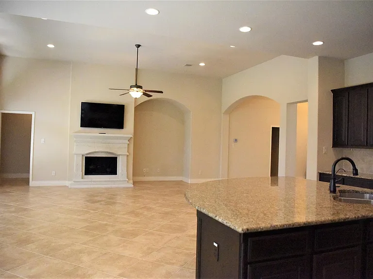 5922 Solara Ledge Ln — Photo 11