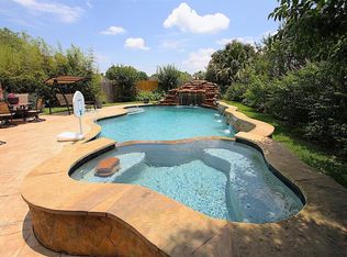 2505 Essex Ct, League City, TX 77573