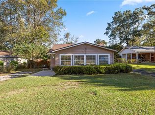 523 Gayfer Ave, Fairhope, AL 36532