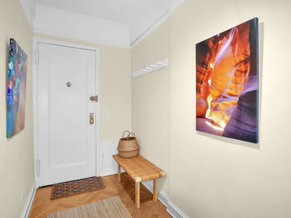 120 Cabrini Boulevard image 5 of 24