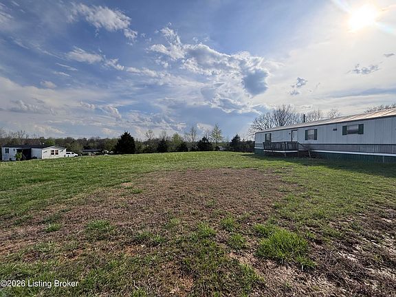 3rd image of 465 Sun Valley Rd