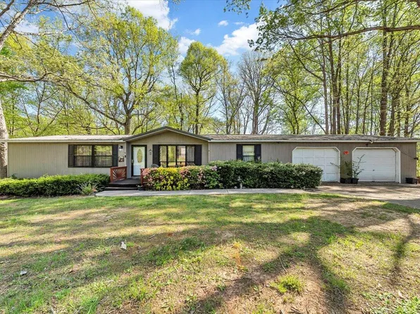 214 Courtland Dr, Vinton, VA 24179