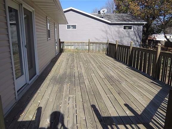 4th image of 412 12th Ave SW