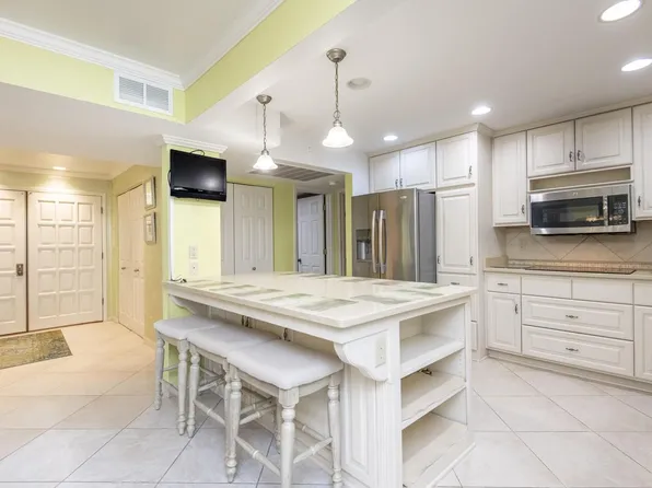9330 West Forest Home AVENUE #1, Greenfield, WI 53228