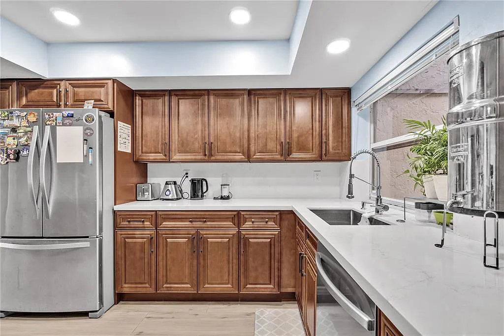 3 bed, 2.0 bath, $3,600 — Photo 2