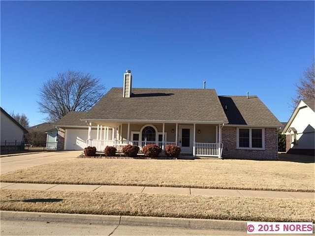 1st image of 2606 Trailwood Dr