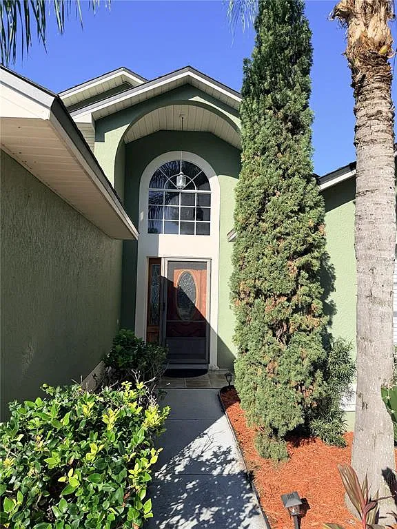 3 bed, 2.0 bath, 1274 sqft, $2,200 — Photo 2
