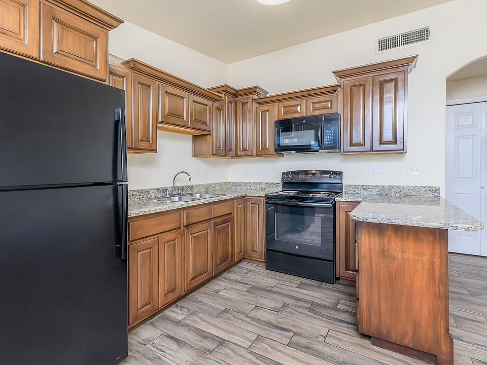 Modern Kitchens with Black Appliances at Bella Vista Place in El Paso, TX