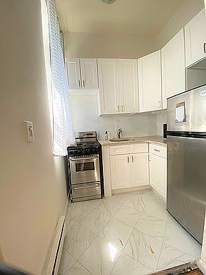 4th image of 315 W 46th St APT 2B