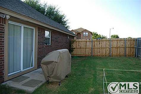 5th image of 1058 Carriage Ln