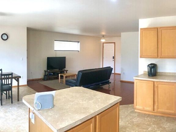 3rd image of 5502 Glenmore Village Dr SE