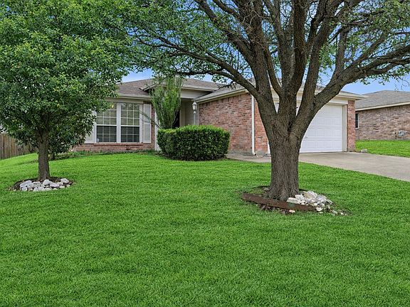 3rd image of 1821 Southridge Ln