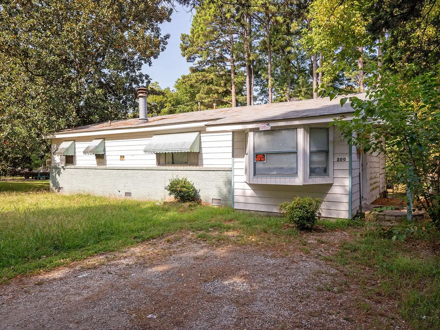 200 Laurel Street — Photo 2