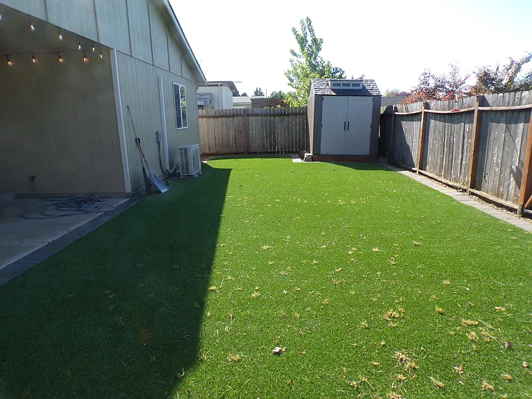 759 N Sunrise Dr — Photo 17