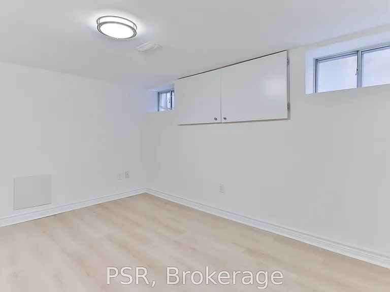 329 Vaughan Rd #LOWER — Photo 25