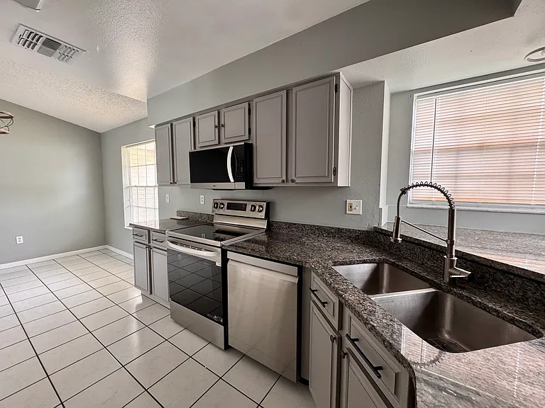 4125 E Vista Ct — Photo 3