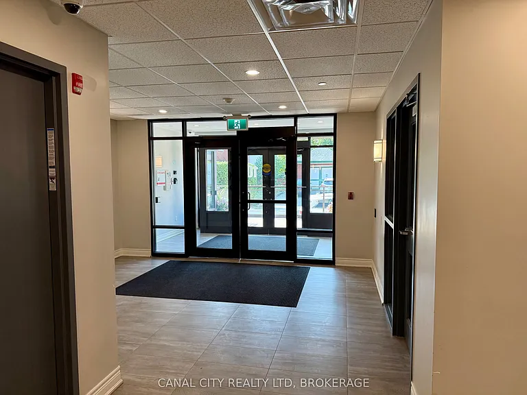 10 Albert St E #303 — Photo 3