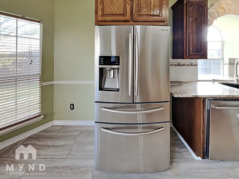 102 Elm Fork Dr — Photo 9
