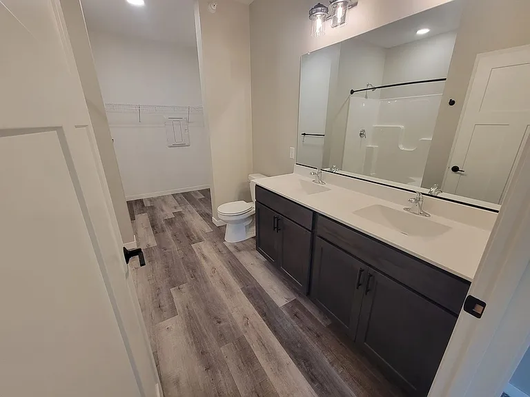 Northern Lights Apartments — Photo 40