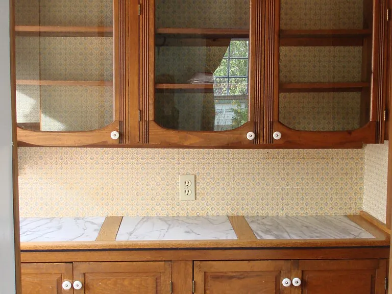 Cabinet in Butler's Pantry
Glass Doors above, Generous Storage