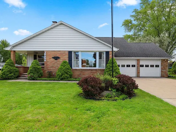 1833 Bond St, Green Bay, WI 54303