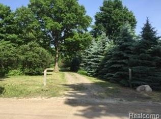 72630 Coon Creek Rd, Armada, MI 48005