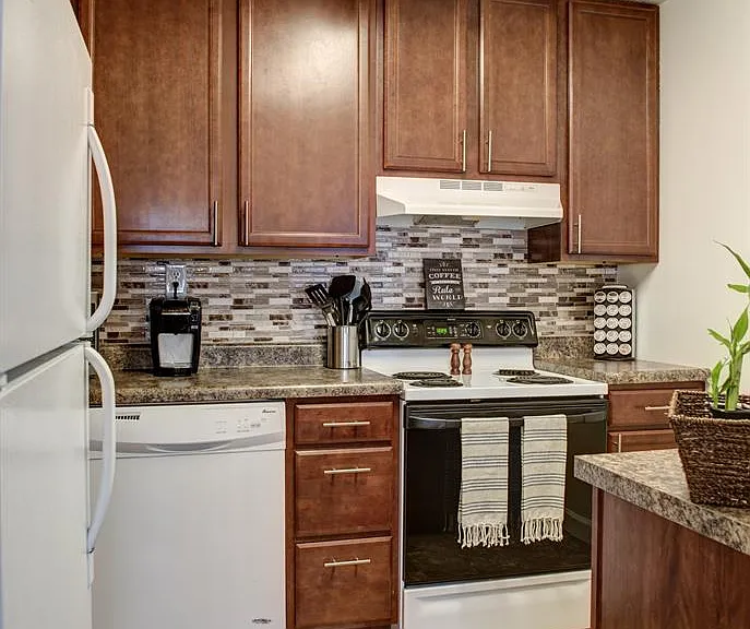 1412 W Glen Ave — Photo 11