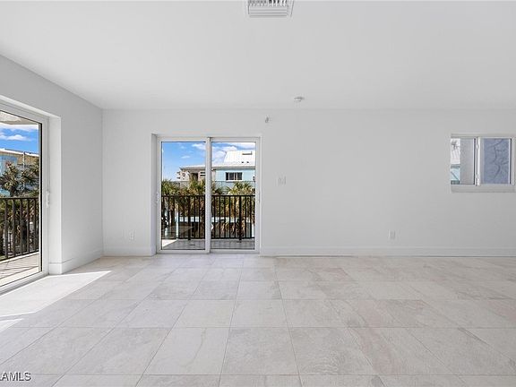 3rd image of 1511 Estero Blvd APT 200