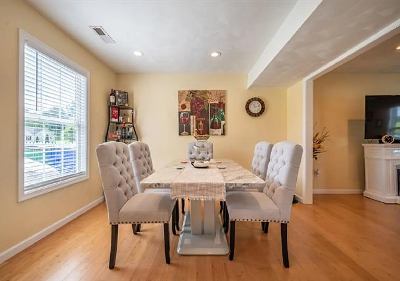 4BR/3.5BA Home in Up Town Christiansburg — Photo 4